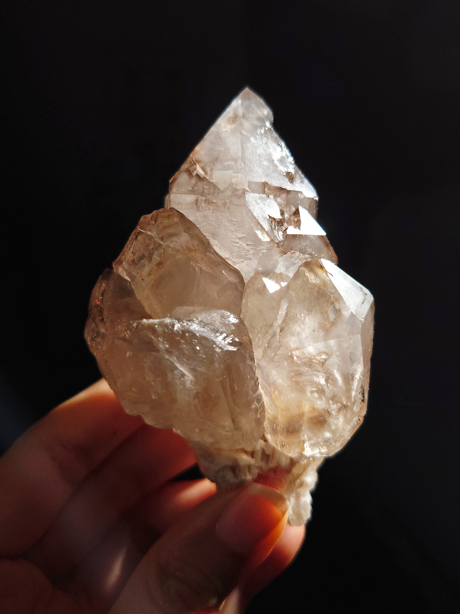 大師水晶 – 煙晶骨幹水晶 (eles-243-4) | 182g
