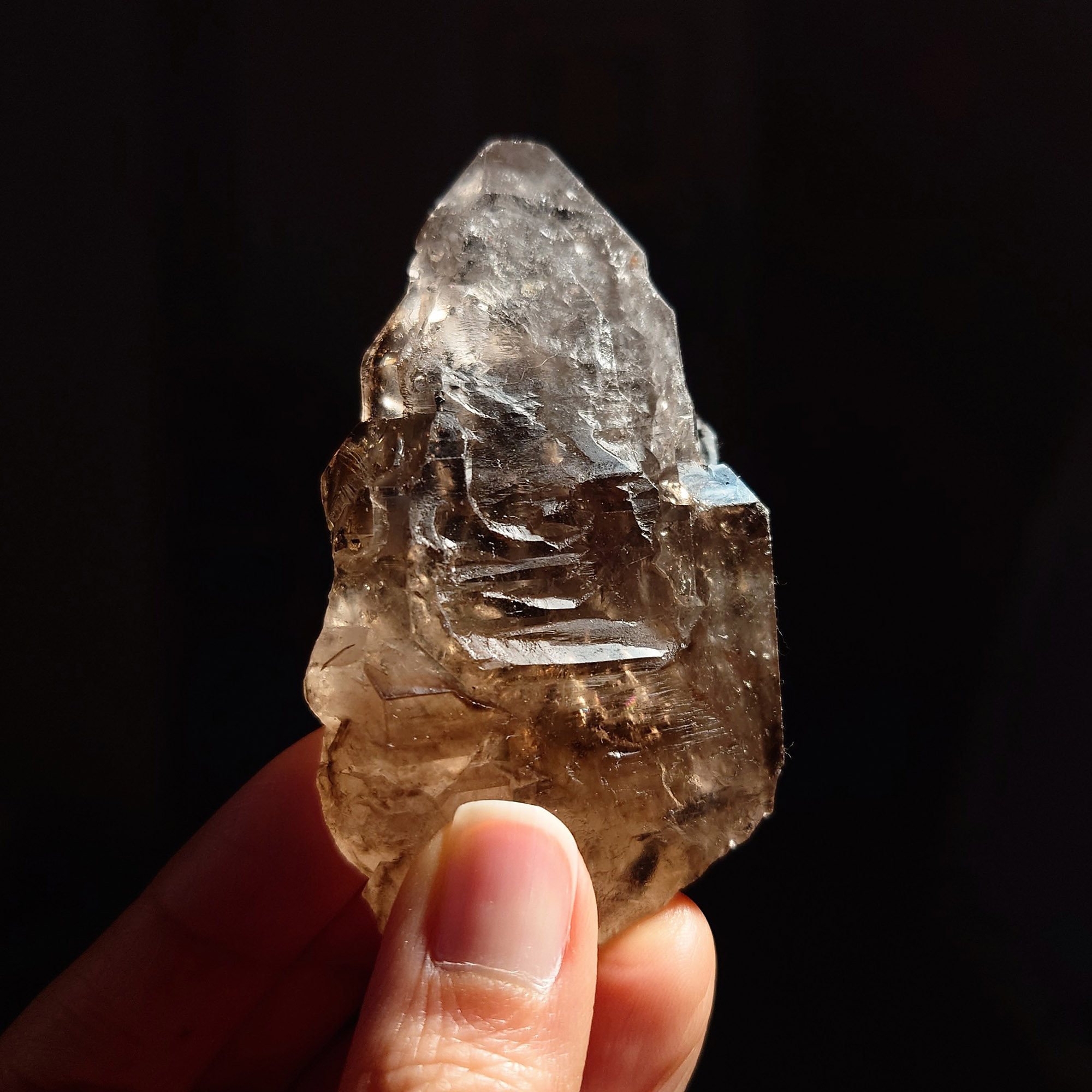 大師水晶 – 煙晶骨幹水晶 (eles-2432-4) | 93g